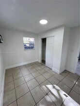 2580 NE 182nd Terrace in North Miami Beach, FL - Building Photo - Building Photo