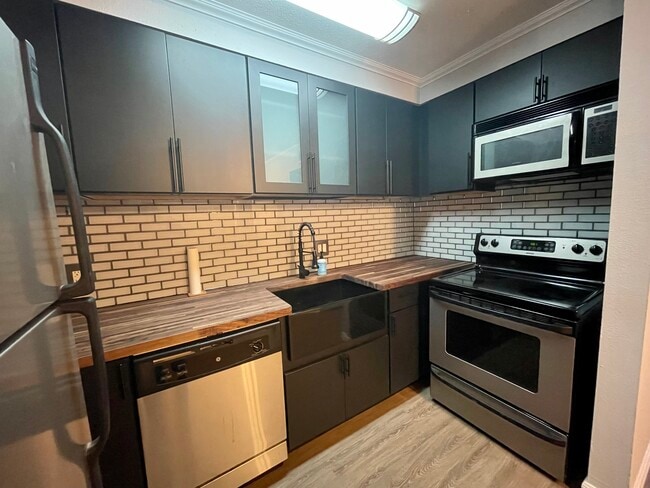 property at 408 E Virginia St