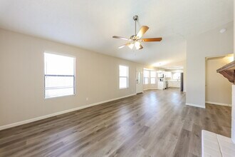 8938 N 64th Ln in Glendale, AZ - Building Photo - Building Photo