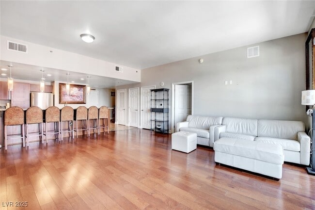 property at 150 S Las Vegas Blvd