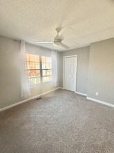 12053 E Hoye Dr in Aurora, CO - Building Photo - Building Photo