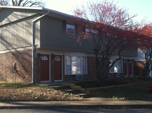 S.I Property Management in Carbondale, IL - Building Photo