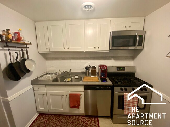 3714 N Sheffield Ave, Unit 101 in Chicago, IL - Foto de edificio - Building Photo