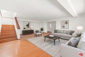 3962 Oakfield Dr in Los Angeles, CA - Building Photo - Building Photo