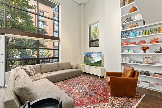 property at 930 Acoma St
