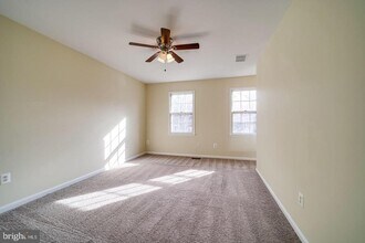 7476 Adams Park Ct in Annandale, VA - Building Photo - Building Photo