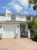 15582 Summit Pl Cir in Naples, FL - Building Photo