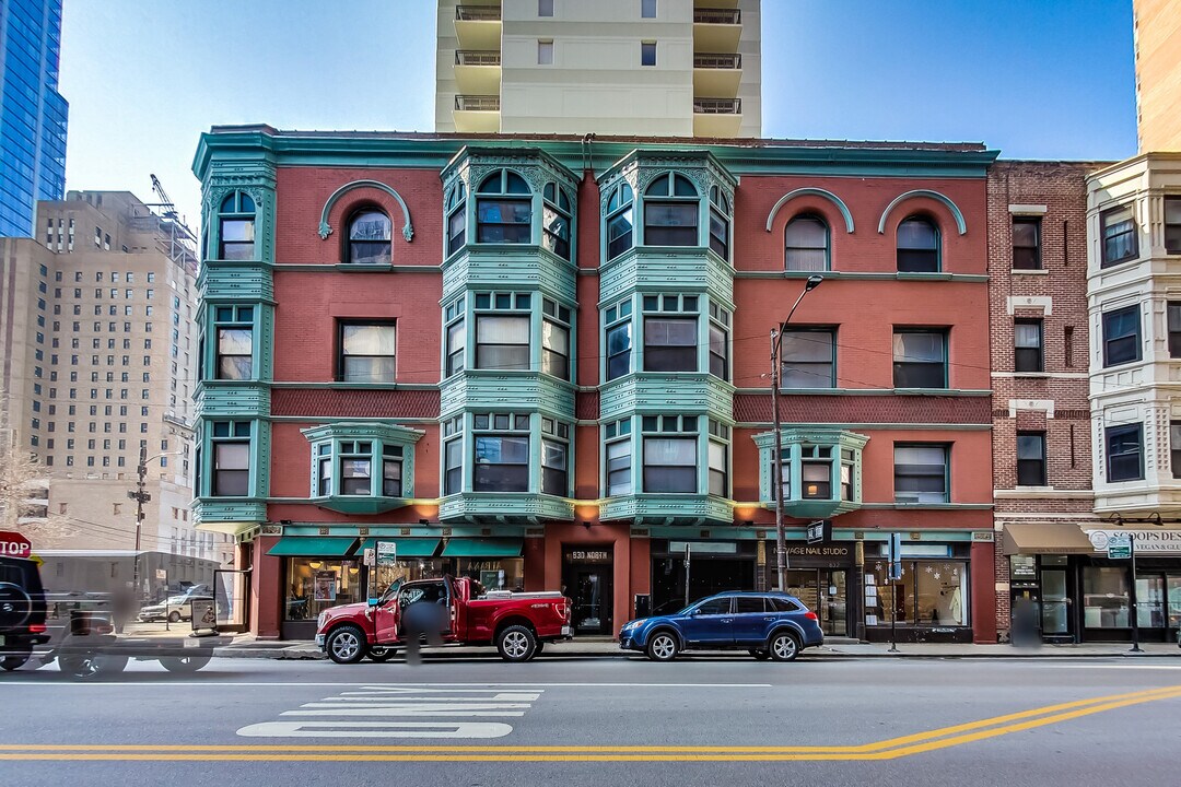 830 N State St in Chicago, IL - Foto de edificio