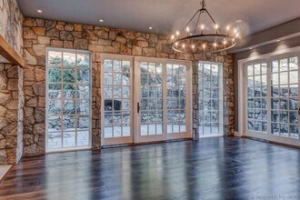 4 Woods Way in Guilford, CT - Building Photo - Building Photo