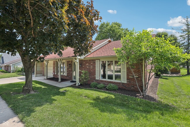 5 Woodacre Dr in Carmel, IN - Building Photo - Building Photo