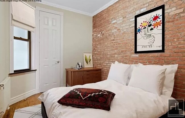 Hudson Street, Unit 05 in New York, NY - Foto de edificio - Building Photo