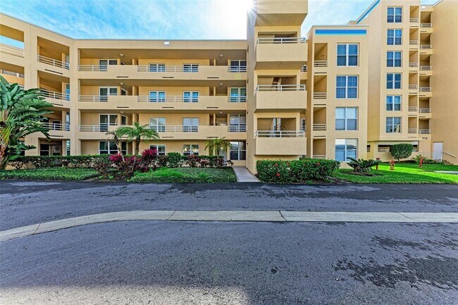 4480 Fairways Blvd in Bradenton, FL - Building Photo - Building Photo