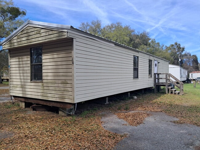 property at 472 Ruben Wells Rd