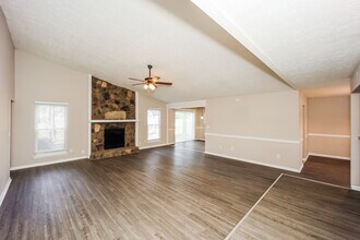 8449 Willows Terrace in Riverdale, GA - Building Photo - Building Photo