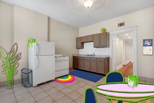 6832 Gravois Ave in St. Louis, MO - Building Photo