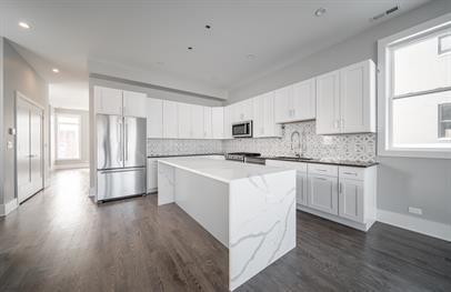 556 W 18th St in Chicago, IL - Building Photo - Building Photo