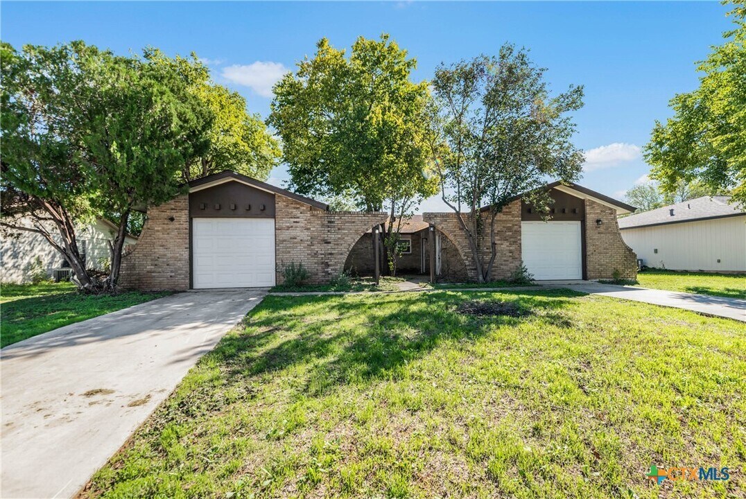 1524 Eichen Rd in New Braunfels, TX - Building Photo