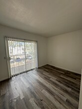 2833 E Le Marche Ave in Phoenix, AZ - Building Photo - Building Photo