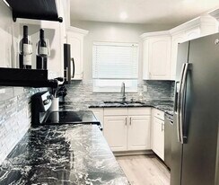 3575 Gulf Blvd in St Pete Beach, FL - Building Photo