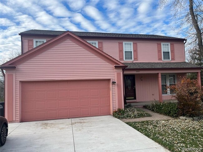 19479 Scenic Harbour Dr in Northville, MI - Building Photo - Building Photo