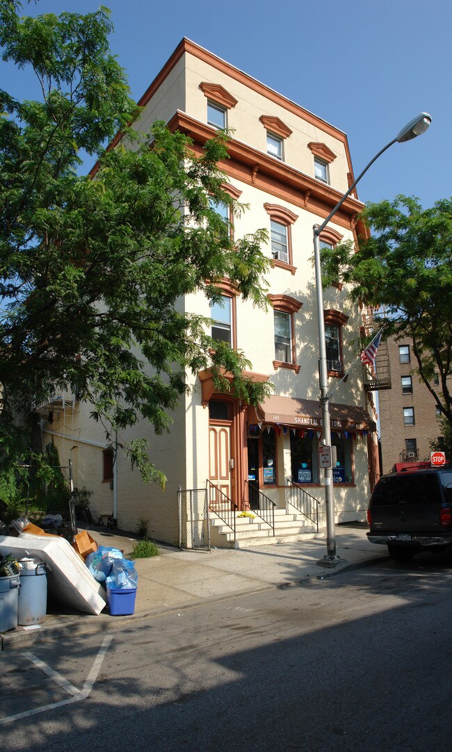 185 Cortlandt St in Tarrytown, NY - Foto de edificio - Building Photo