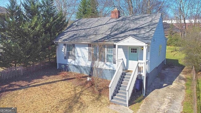 property at 654 Schuyler Ave SE
