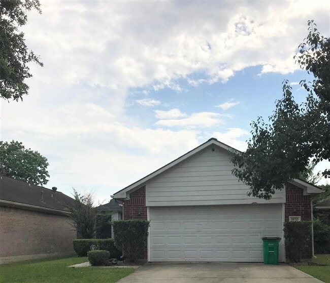 18311 Beaverdell Dr in Tomball, TX - Building Photo - Building Photo
