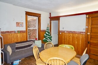 2346 Stratford Ave in Cincinnati, OH - Building Photo - Building Photo