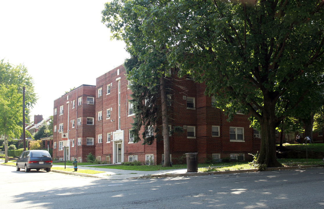 1388-1390 Tewkesbury Pl NW in Washington, DC - Building Photo