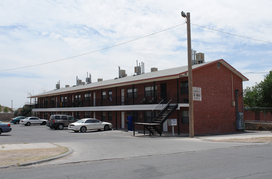 180 Barker Rd in El Paso, TX - Building Photo