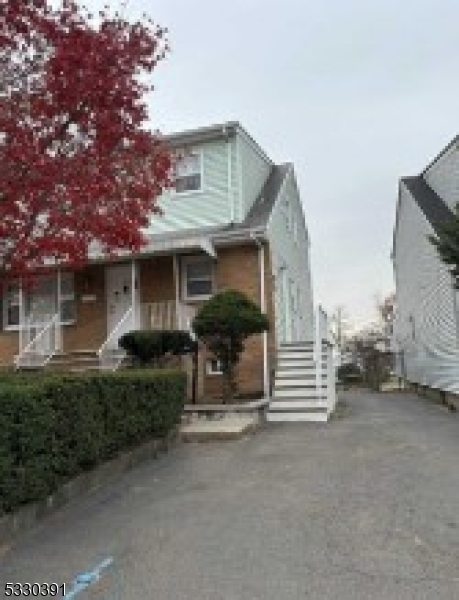 20 Pasadena Ave in Lodi, NJ - Building Photo - Building Photo