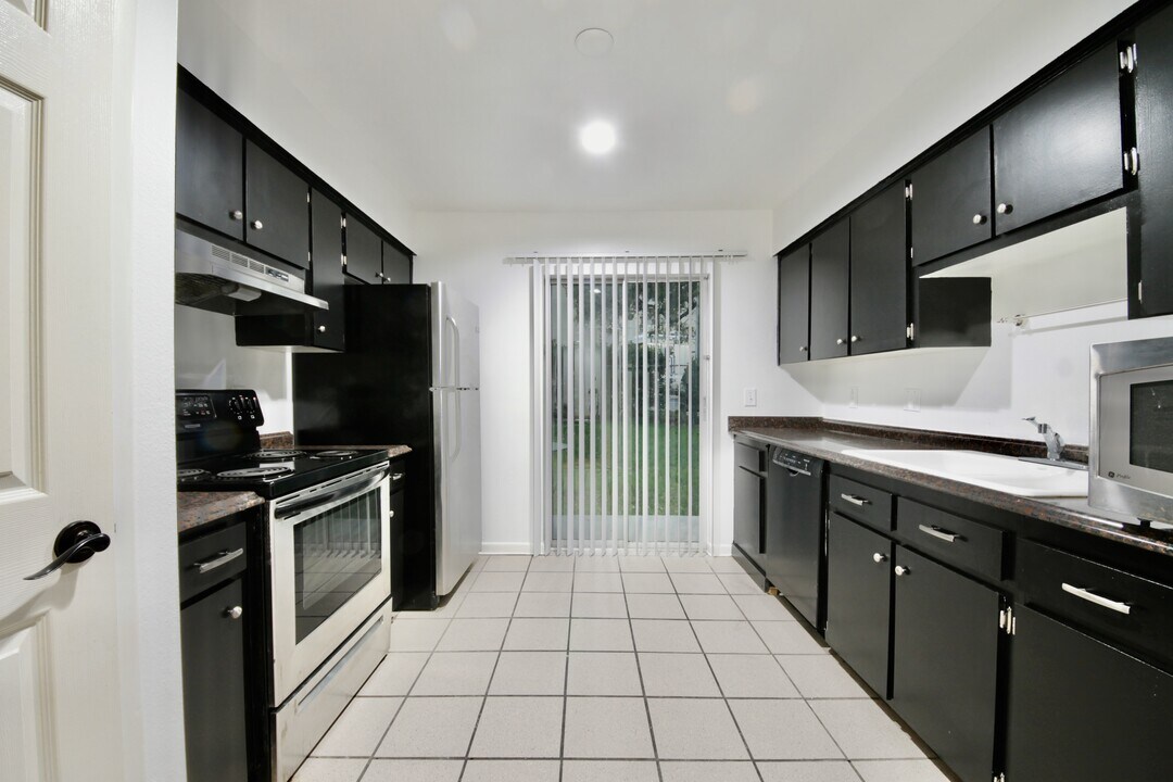 2904 Rubideaux St in Tampa, FL - Building Photo