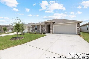 812 Bahia Pl in Seguin, TX - Building Photo