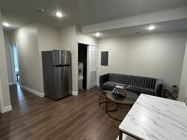 42 N 40th St in Philadelphia, PA - Building Photo - Building Photo