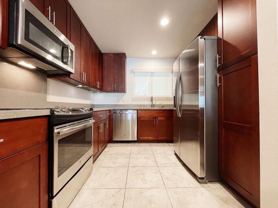 361 Kailua Rd in Kailua, HI - Building Photo
