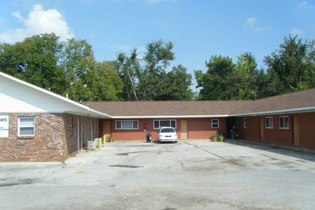 1212 S Dunn Ave in Fayetteville, AR - Building Photo