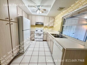 14604 Pine Glen Cir in Lutz, FL - Building Photo - Building Photo