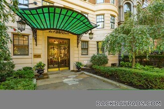 12 Commonwealth Ave, Unit 508 in Boston, MA - Foto de edificio - Building Photo