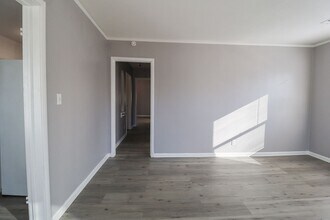 1043 N Harvard Ave in Tulsa, OK - Building Photo - Building Photo