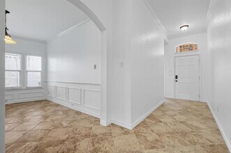 5904 Meadowglen Dr in Argyle, TX - Building Photo - Building Photo