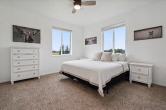 228 Jensen Rd in Columbia Falls, MT - Foto de edificio - Building Photo