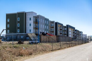 Union at Purple Heart Trail in Wichita, KS - Building Photo