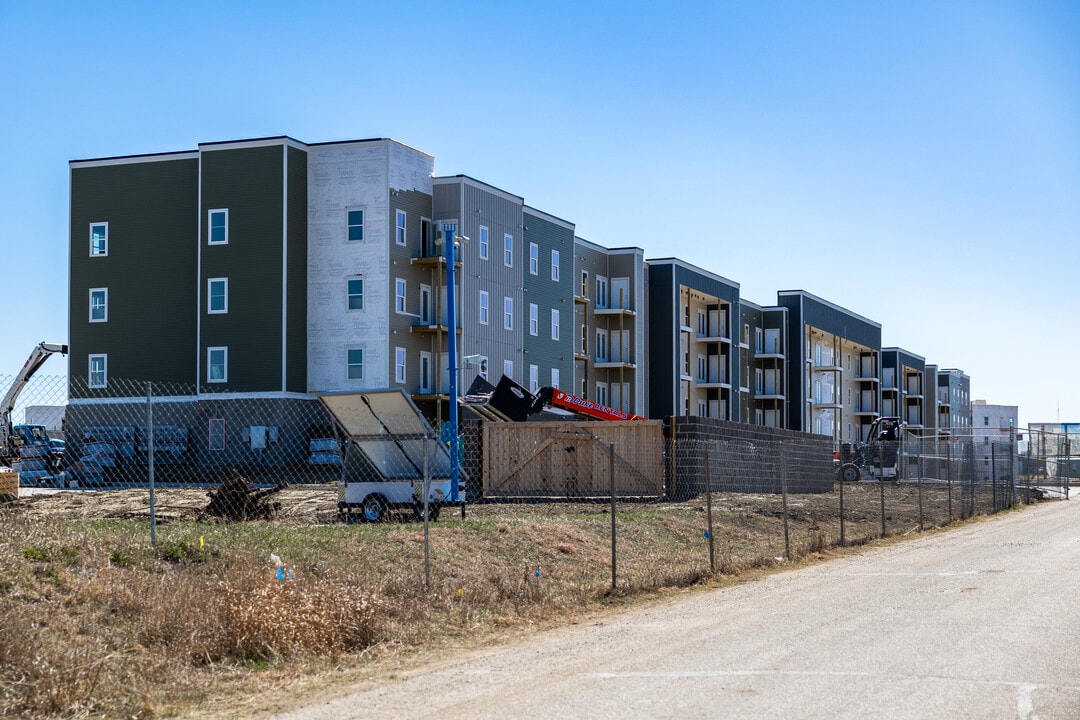 Union at Purple Heart Trail in Wichita, KS - Building Photo