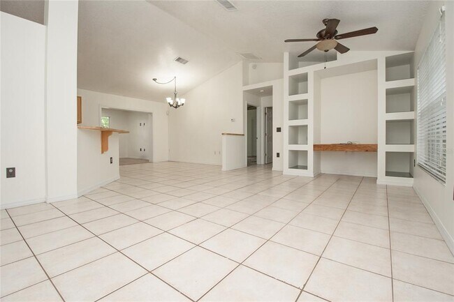4828 Jeanette Ct in St. Cloud, FL - Building Photo - Building Photo