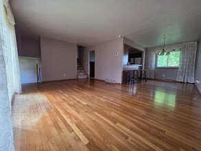 2908 Bowmen Ln in Parma, OH - Building Photo - Building Photo