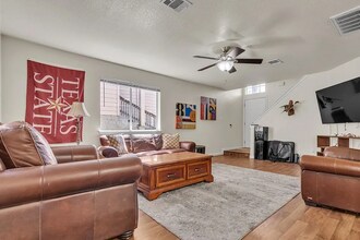 899 Sagewood Trl, Unit 899 in San Marcos, TX - Foto de edificio - Building Photo