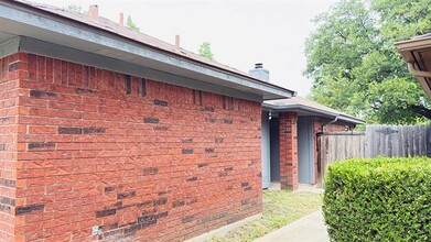 484 Grace Ln in Coppell, TX - Building Photo - Building Photo