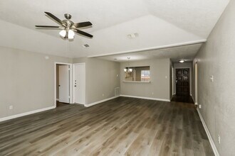 16507 Quail Meadow Dr in Missouri City, TX - Foto de edificio - Building Photo