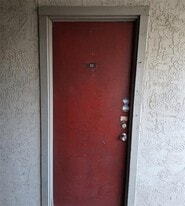 7621 McCallum Blvd in Dallas, TX - Building Photo