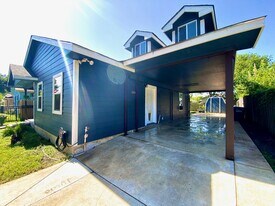 4834 Birdie Ln in San Antonio, TX - Building Photo